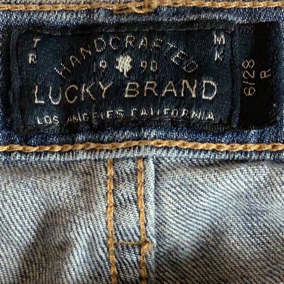 Lucky Brand Size 6 Regular Sweet’N Straight Light Denim Jeans. Preloved. - Picture 3 of 8